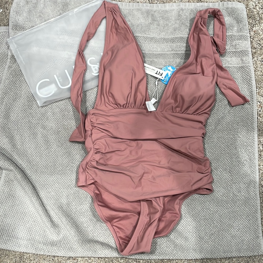 Cupshe - one piece bathing suit. Size Medium. Brand new with tags. Dusty Pink